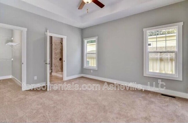 Building Photo - 8 Loblolly Ln