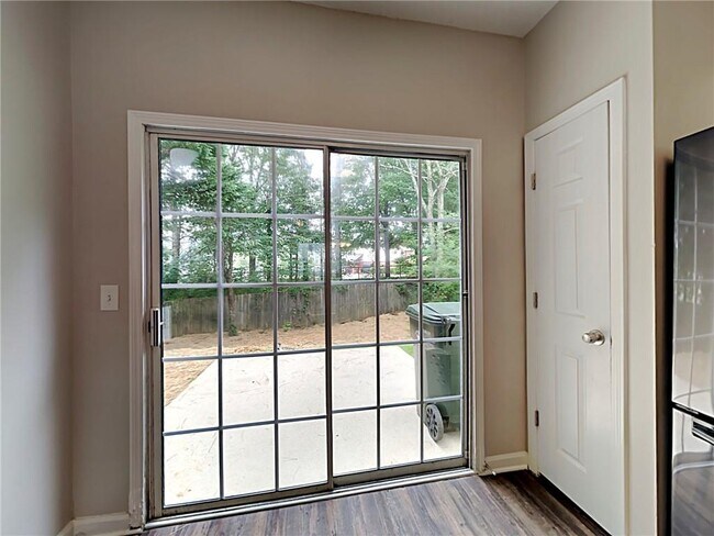 Building Photo - 1621 Heyford Cir NW