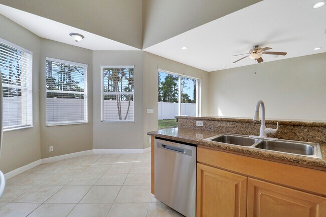 Building Photo - 6325 Spring Lake Terrace