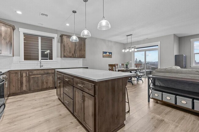 Building Photo - Modern 4BD/3BA Rental with Garage & Fenced...