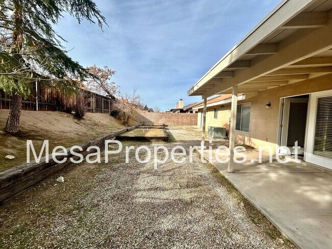 Building Photo - 12323 Honeybear Ln