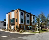 Building Photo - 1408 Sawyer Rd