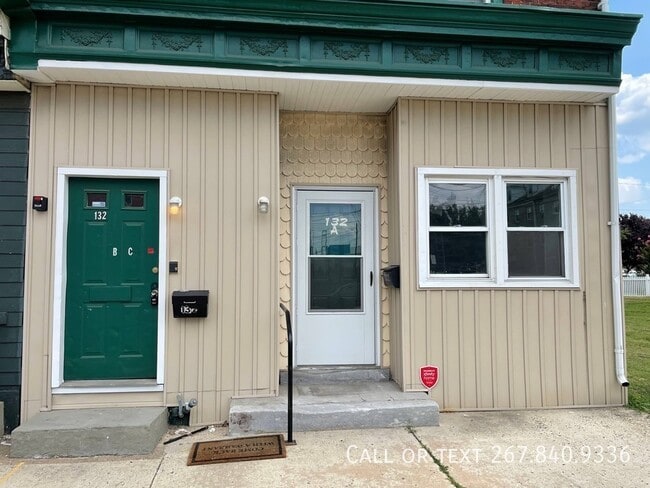 Building Photo - 132 N King St