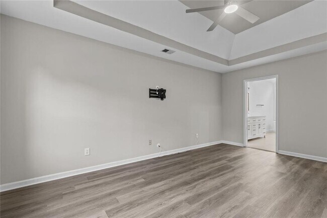 Building Photo - 773 Huntington Way NW