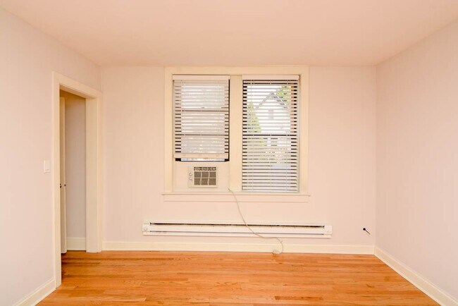 Building Photo - 2328 N Rockwell St