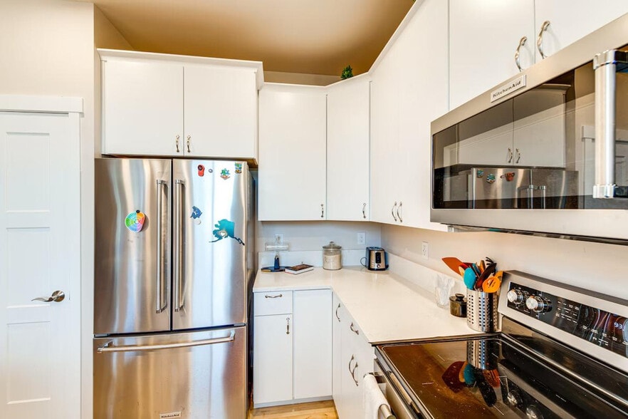 Building Photo - 221 Taurus Blvd SW