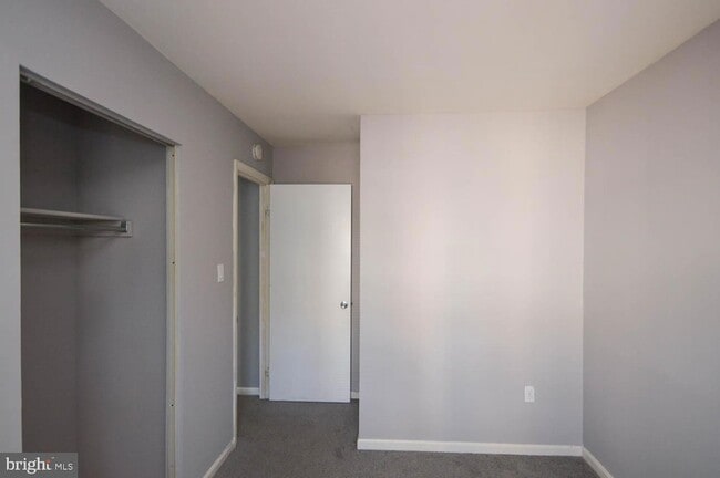 Building Photo - 14902 London Ln