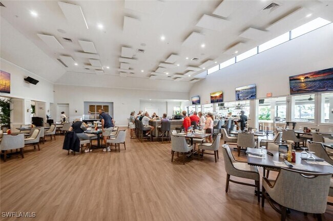 Building Photo - 5980 Amherst Dr