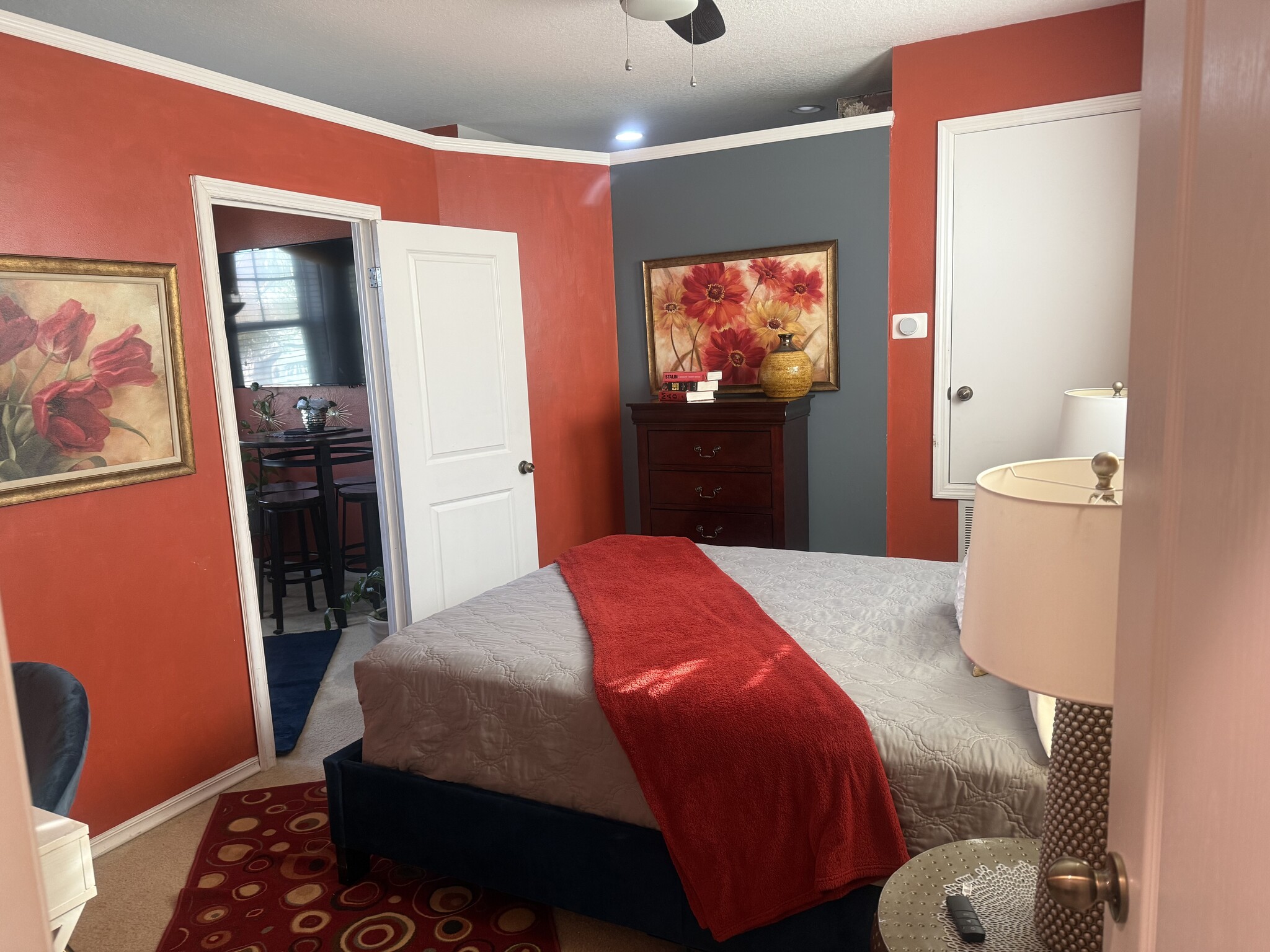 Building Photo - 15337 Southern Martin St