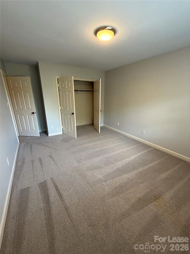 Building Photo - 6648 Bunker Hill Cir