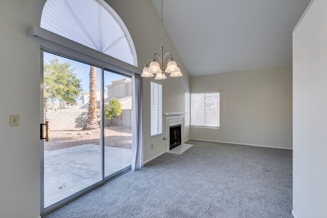 Building Photo - PARADISE VALLEY, 3 BDRM, 3 FULL BATH, 1 BDRM+FULL BATH DOWNSTAIRS, NO HOA