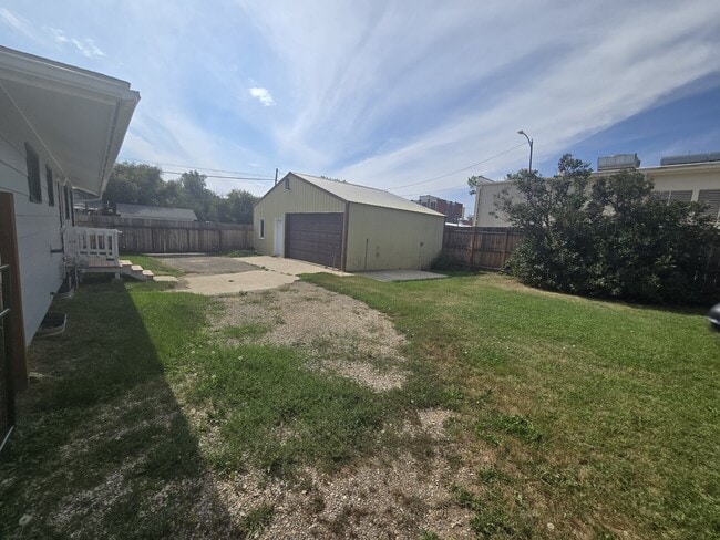 Building Photo - 124 W Water St