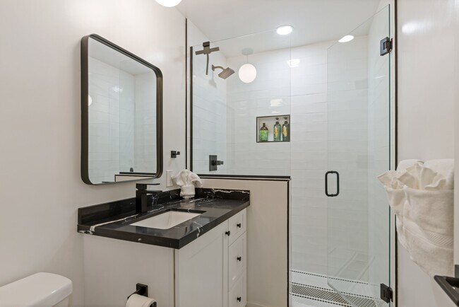 Building Photo - 5112 N 35th St