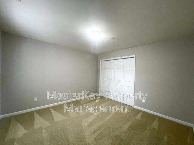 Building Photo - 1113 Chenille Dr