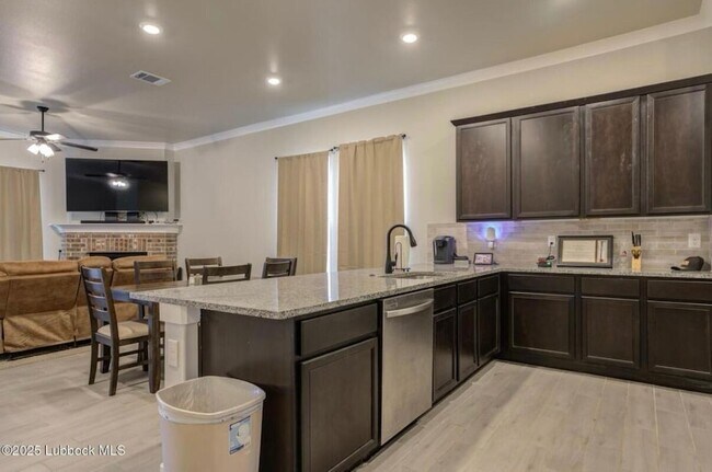 Building Photo - 3214 Venita Ave