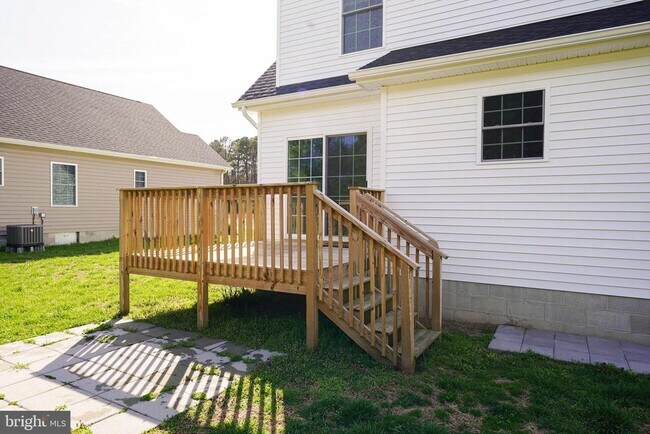 Building Photo - 2005 S Old Mill Dr