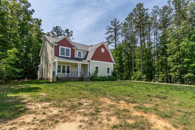 Building Photo - Beautiful Rental in The Highlands – Spacio...