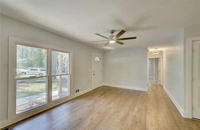 Building Photo - 985 Frontier Trail SW