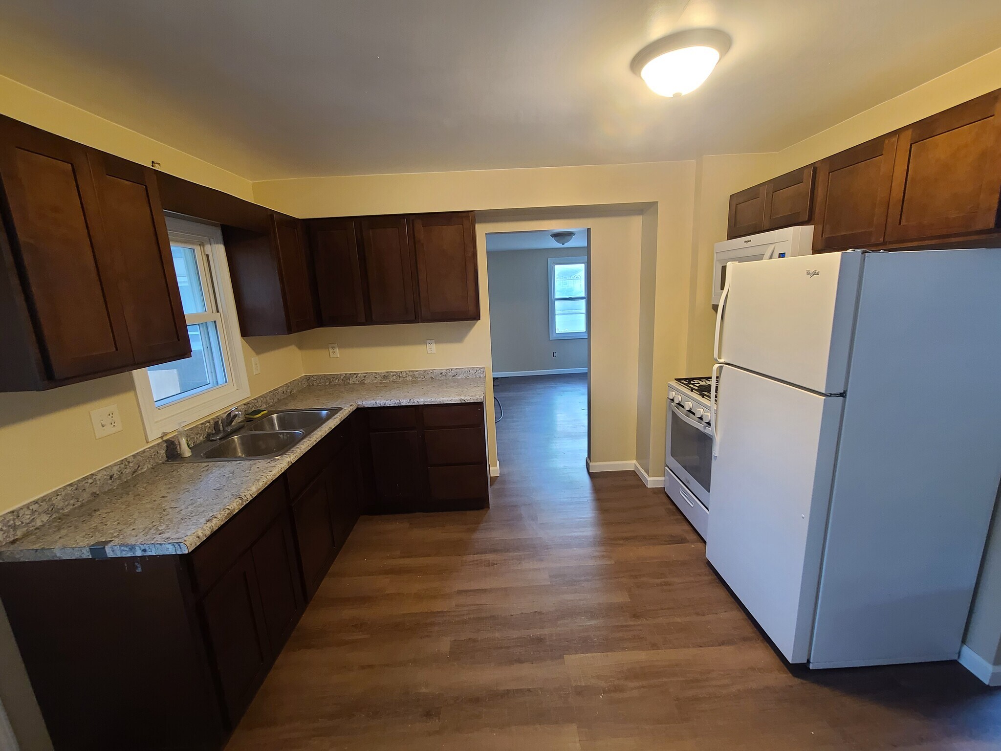 Building Photo - 8149 Antioch Rd