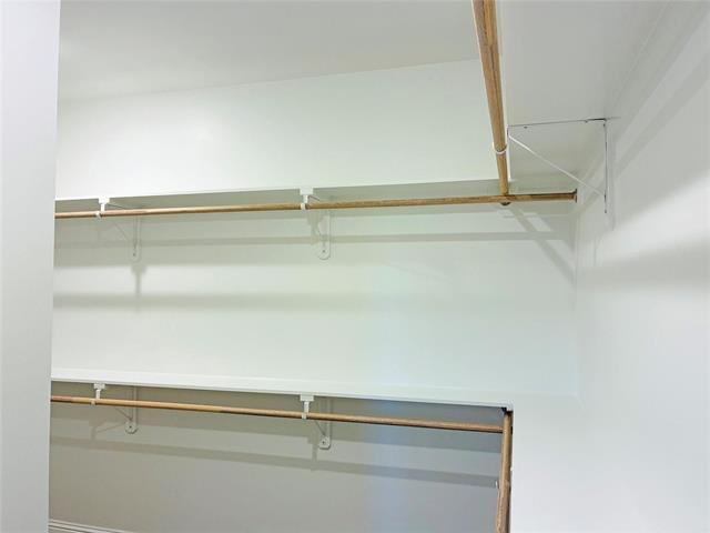 Building Photo - 729 Crewe Ln