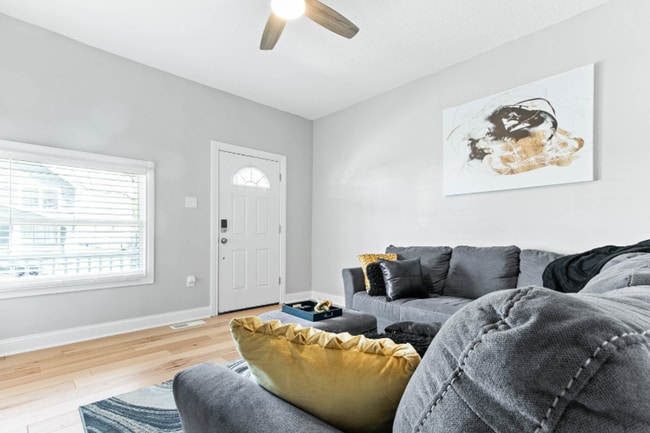 Building Photo - Modern Townhome in the Heart of Franklinton