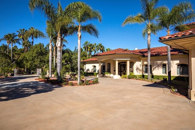 Building Photo - 17547 Avenida Peregrina