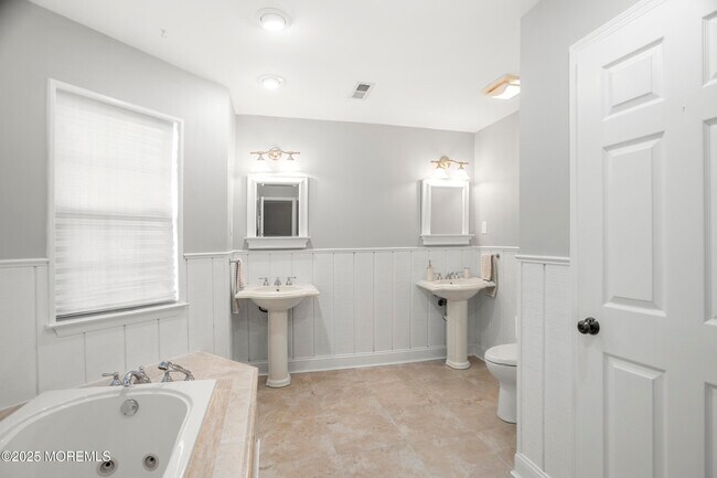 Building Photo - 186 Riverwood Dr