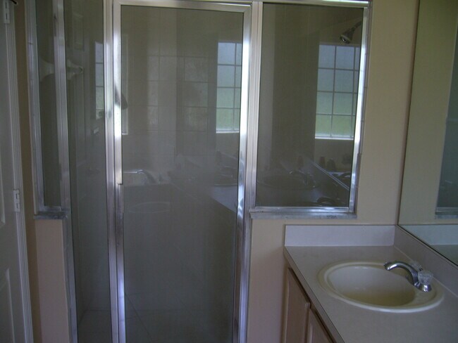 Building Photo - 1807 Island Walk Dr