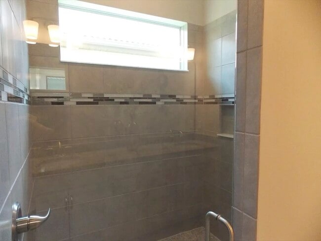 Building Photo - 1973 N Ember Path