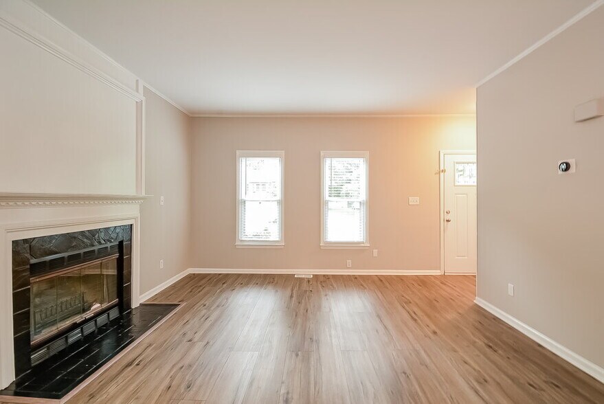 Building Photo - 100 Remington Woods Dr