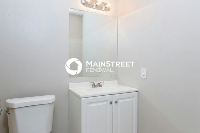 Building Photo - 3 Bedroom Pet-Friendly Home in PORT ST LUCIE, FL with Main Street Renewal