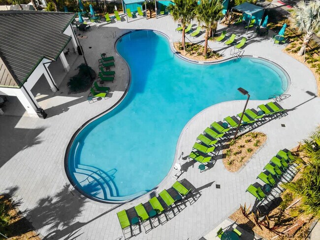 Building Photo - 4702 Sleepy Hollow Dr