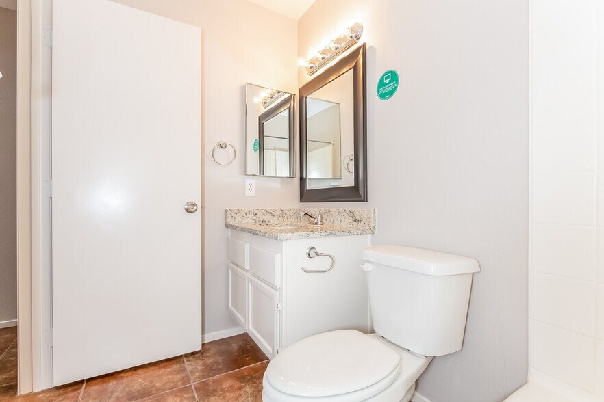 Building Photo - 1621 Running Creek Dr