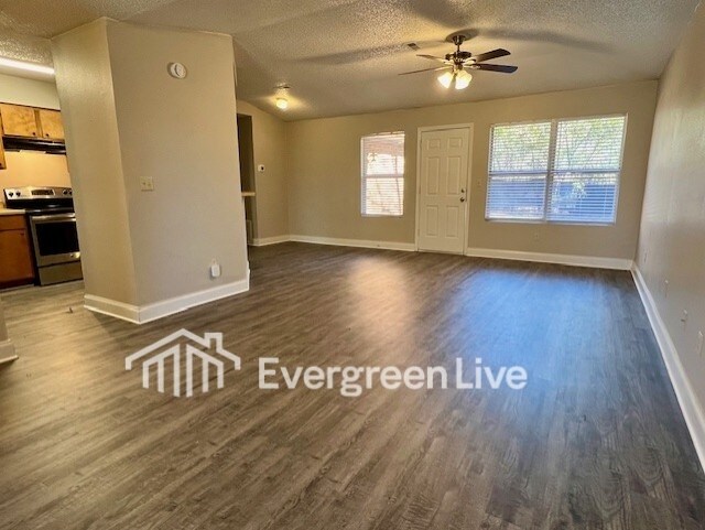 Building Photo - 105 Pembroke Ct