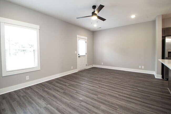 Building Photo - 1602 Jonathan Wade Cir
