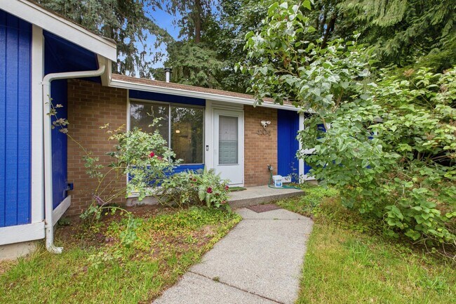 Building Photo - 4104 68th Ave NW