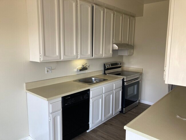 new stove and hood - 8 Museum Way