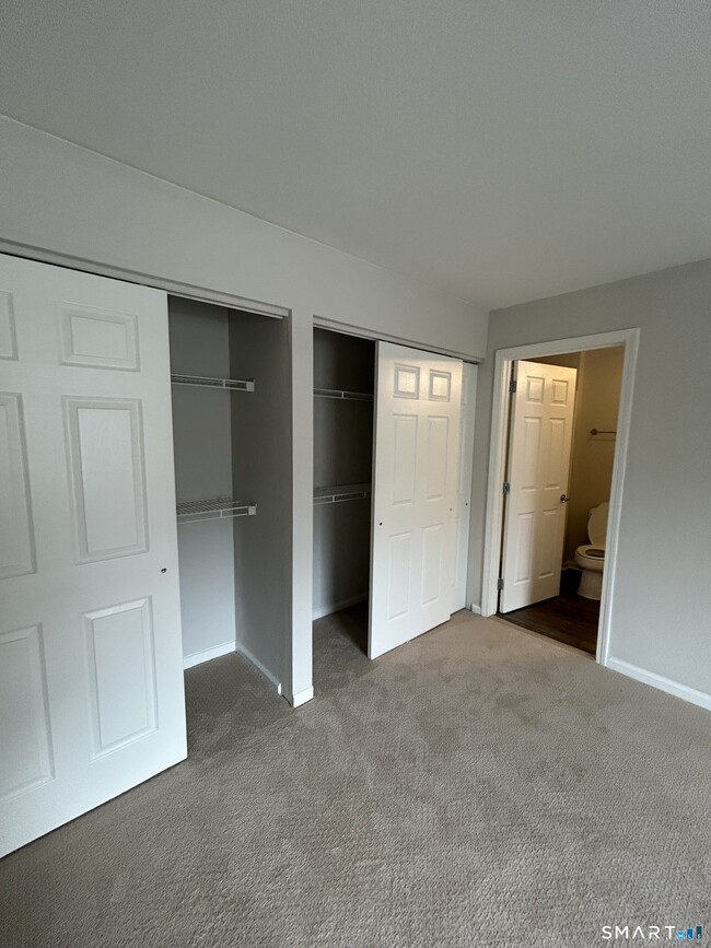 Building Photo - 138 Hollow Tree Ridge Rd