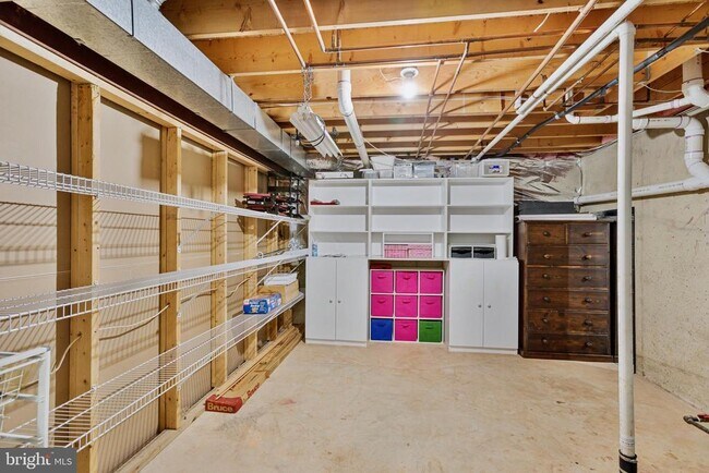 Building Photo - 44141 Merrywood Ct