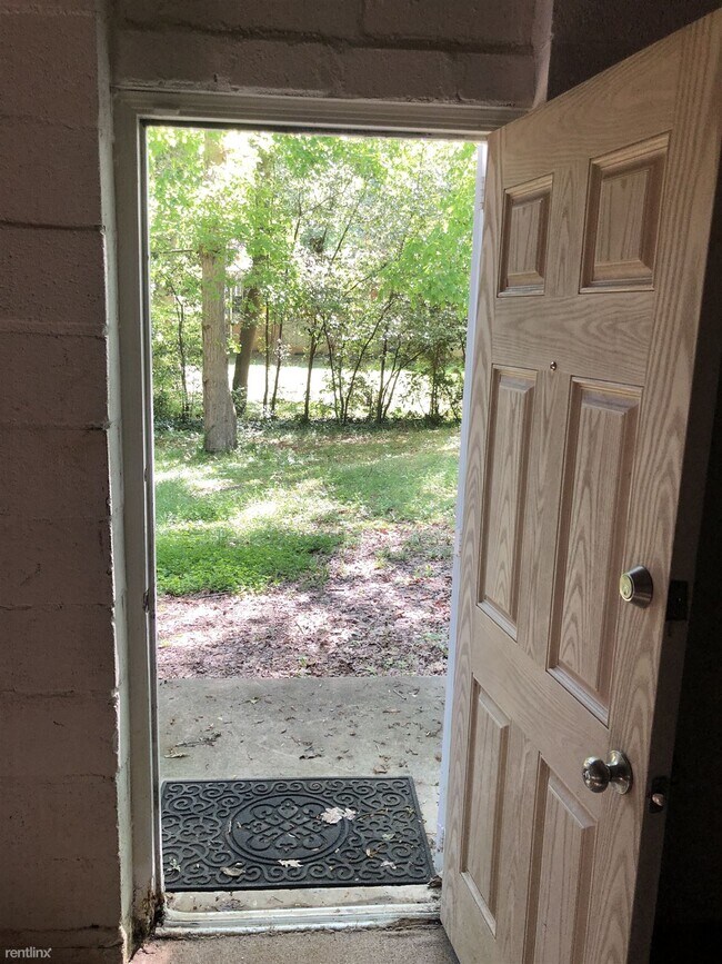 Building Photo - 3 br, 1 bath House - 2550 Graywall Street