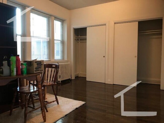 Building Photo - Amazing 2 bed 1 bath in Allston....
