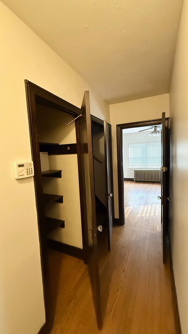 Building Photo - Beautiful 3/4 bedroom + office in Shadyside- Off-Street Parking and Tons of Storage!!