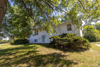 Building Photo - 2932 Leeway Dr