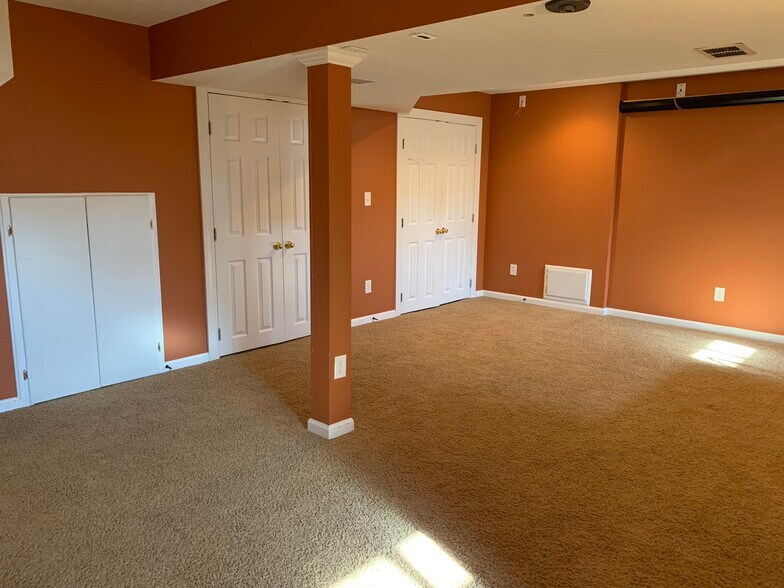 Building Photo - 4201 Bridlepath Pl