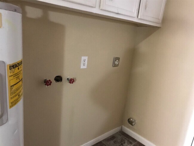 Building Photo - 12127 Troulon Dr