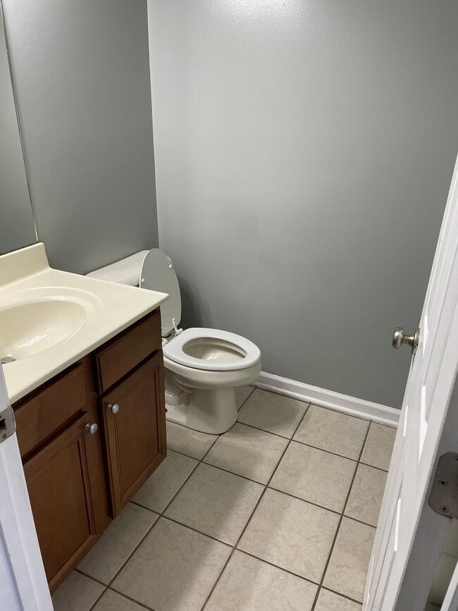 Building Photo - 118 Lowell Ct