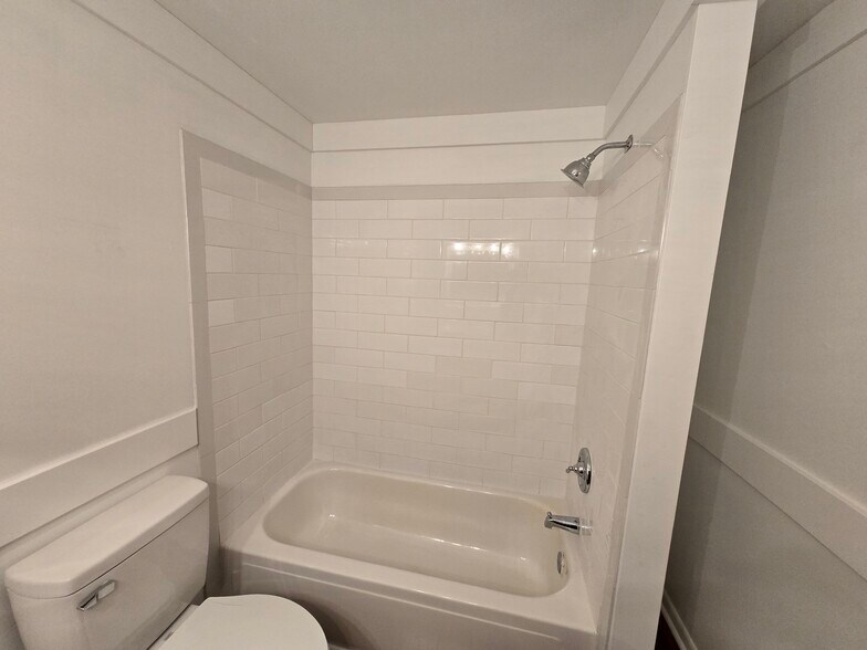 New Bathroom - 23118 Argos Corner Rd