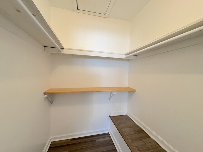 Building Photo - Comfortable Living in a Convenient Lorton Location