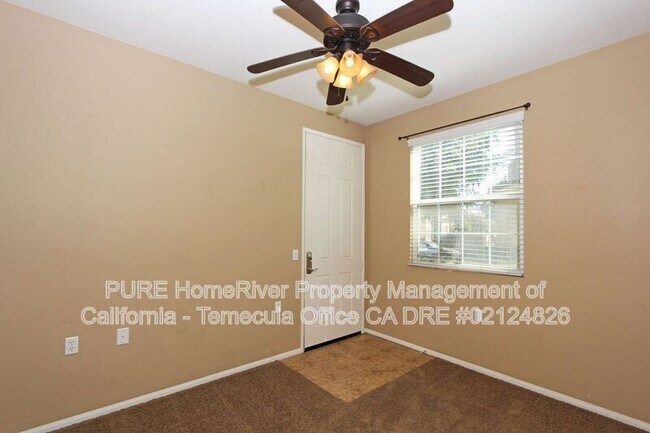 Building Photo - 44916 Honey Locust Dr