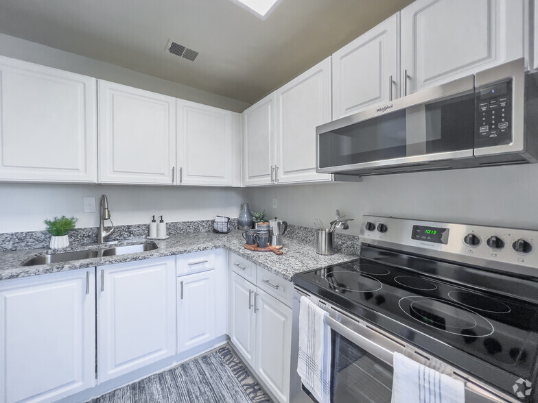 Kitchen - 2BR, 2BA - 1288SF - Nora 3200